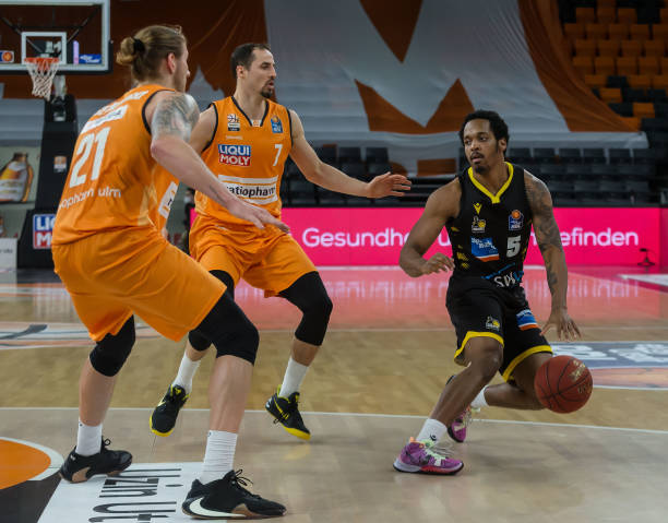 继续优化这 继续优化这