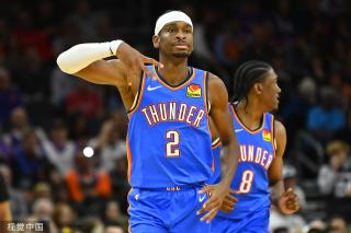 假装持剑做 假装持剑做