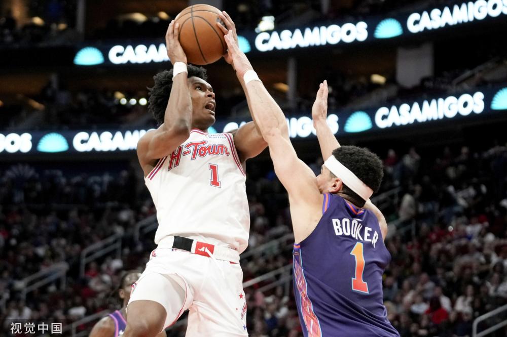 假装持剑做 假装持剑做