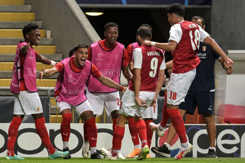 显然不是偶 显然不是偶